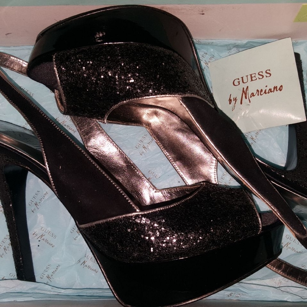 Guess by Marciano